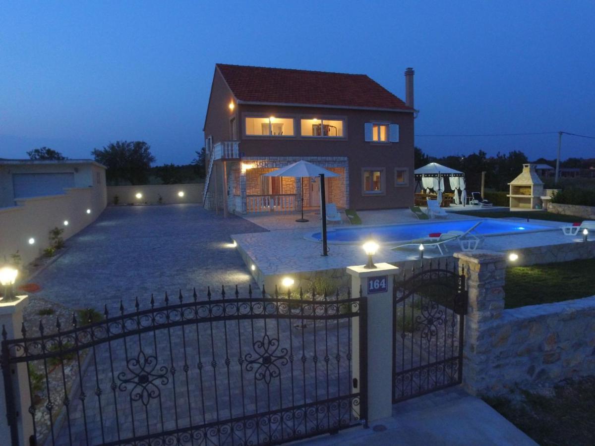 Holiday Home Frane By Interhome Lisane Tinjske Eksteriør bilde
